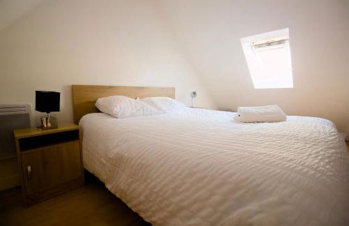 Triplex Lumineux à Cherbourg, hyper centre, 2 pas du Port & Vie Nocturne, Intendance Luxury Host - Foto 10