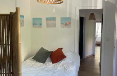 Facing the sea 2 steps from the beaches - Photo 19