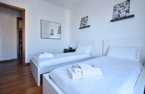 By the Hills Apartment - Foto 47