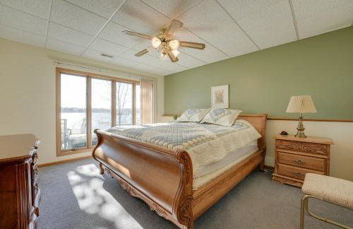 Lakeside Michigan Retreat with Boat Dock and Fireplace - Foto 12