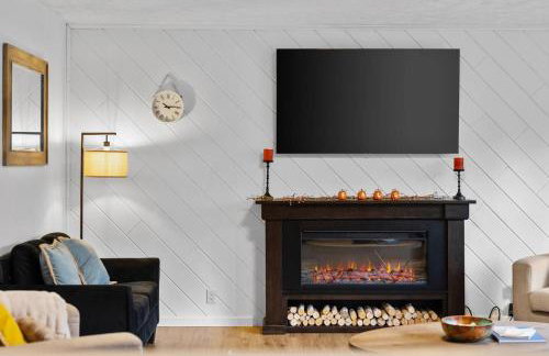 Private & Convenient-Hot tub-Fire Pit-Game room! - Photo 6