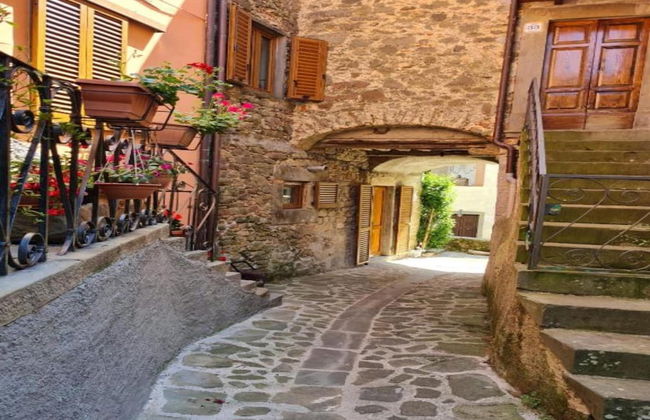 Lovely Cottage in Bagni di Lucca Amidst Fields - Photo 26