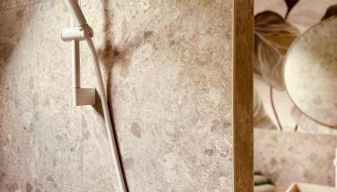 leaf - Photo 4, Shower