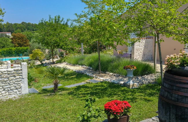 Chic Apartment in Segonzac With Swimming Pool - Foto 49