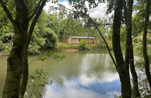 Woodlands Luxury Lake Log Cabin - Vetiver Villa - Foto 35