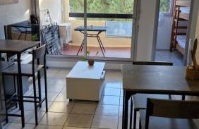 Studio cabine climatisé et loggia au calme avec linge et parking inclus - Foto 2