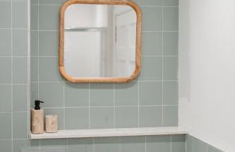 Charming Central Mews Home with Secure Parking - Foto 16