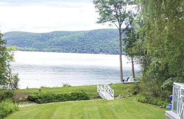 Tranquil Lakefront Cottage with Private Dock in Ticonderoga, New York - Foto 31