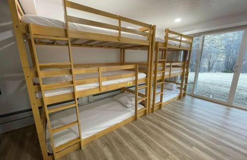 Large Off-Grid Luxury Cabin- creek land & views - Foto 31