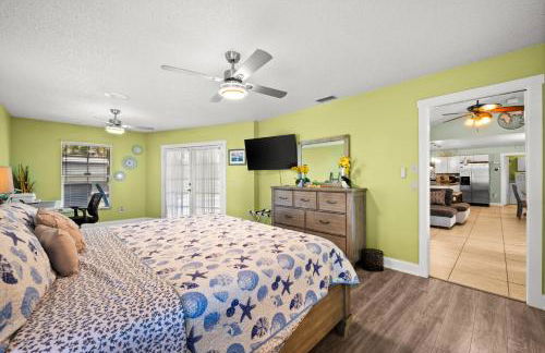 Sunny Oasis Getaway -Heated Pool-Mini Golf-Near Beach - Foto 10