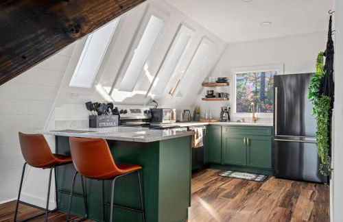 Hot-Tub Sauna Cold Plunge - Evergreen Escape - Foto 9