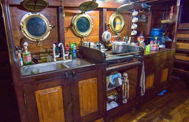 Komodo Pirate Boat - Phinisi Liveaboard - Foto 45