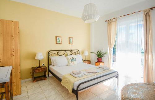 Heracles Guesthouse - Photo 2