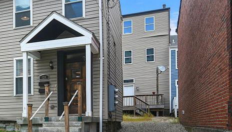 HostWise Stays - Block to AGH - King Bed, Free Off Street Parking - Foto 5