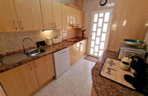 Tranquil Bungalow Retreat - Photo 19