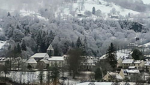 maison cosy proche de la station de ski du lioran 4 personnes - Foto 3