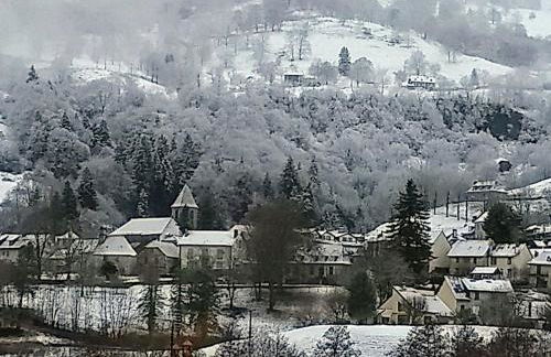 maison cosy proche de la station de ski du lioran 4 personnes - Photo 3