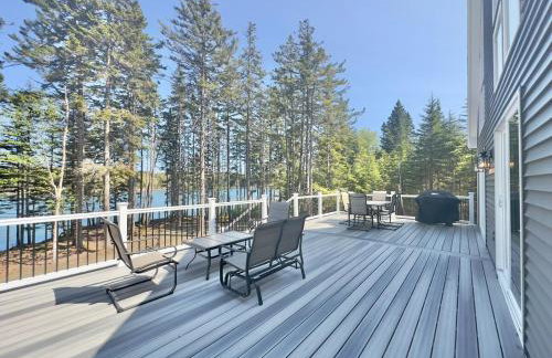 New 2023 Waterfront Home near Acadia with Hot Tub - Foto 2