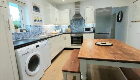 Kindly Light Beach House, Borth-y-Gest - Foto 3, stove, dishwasher, pet friendly, toaster
