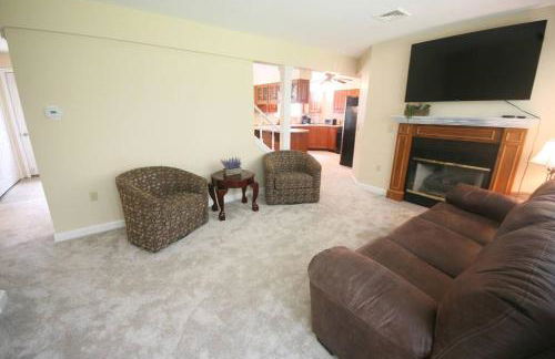 Outdoor Playground on Lake and Close to Skiing - Foto 19