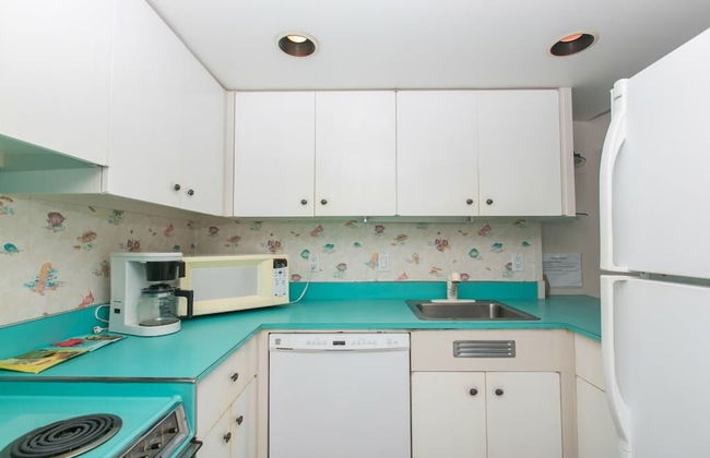 Spacious One Bedroom Harbor View Condos at Ilikai Marina With Private Balcony - Foto 40