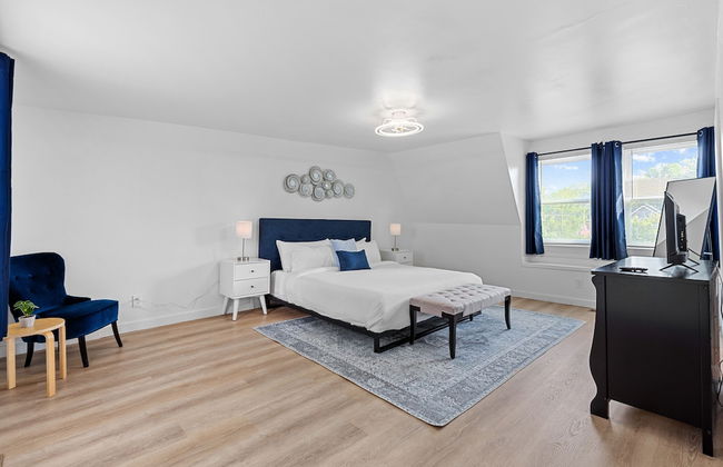 Cozy Family Getaway - JZ Vacation Rentals - Photo 3