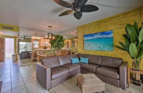 Relaxing Waterfront 2-Story Retreat with Pool Access - Foto 4