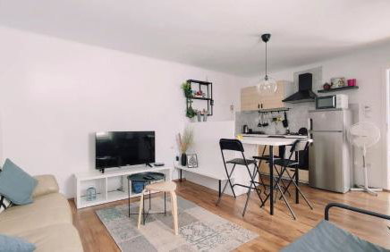 Garden View & private parking - Photo 2