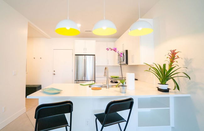 Minimalist & Alluring Condo, Walk to Mile High - Foto 1