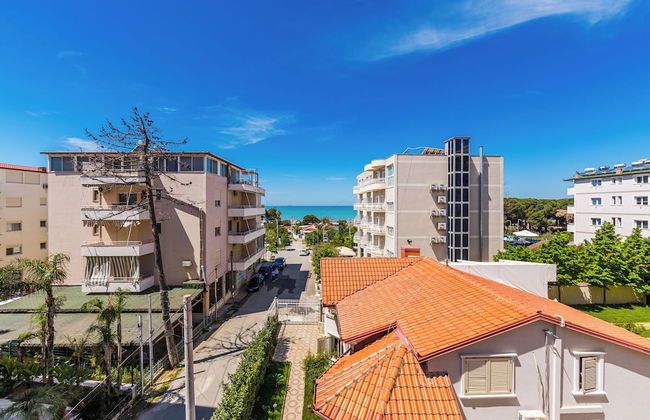 Mabel - The Rooftop Experience - Photo 16