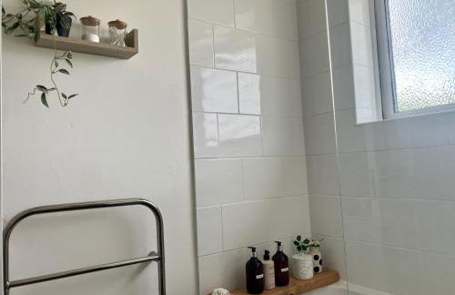 Central & Cosy, Home from Home with Large Garden & Free Parking, Bournemouth - Foto 30