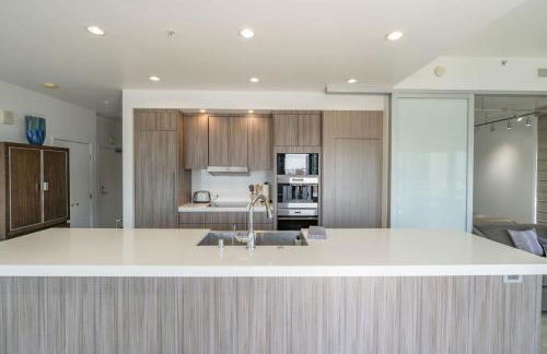 Cityscape Elegance with Water Views - Foto 27