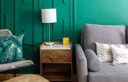 Waikiki Escape King Bed Pool Walk to Beach - Foto 14