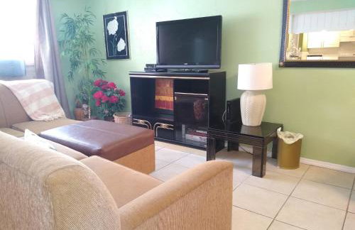 Affordable Two Bedroom Tropical Condo - Private Beach, Pools, Hot Tub - Foto 35