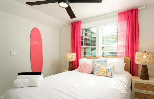 Downtown Retreat, 5BR Game Room & Pet Friendly - Photo 25