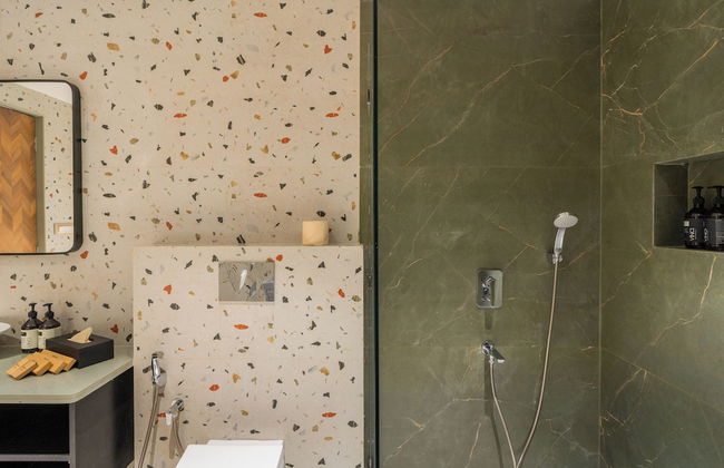 ELIVAAS Kamerios Brisa 1BHK with Jacuzzi - Photo 32