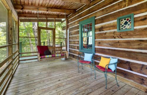 Beautiful Rustic Cabin Surrounded by Nature with Incredible Views and a Wrap-Around Deck for an Amazing Glamping Experience in Marshall, NC - Foto 16