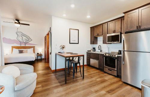 Blacktail Mountain Suites Close to Logan Health - Photo 5