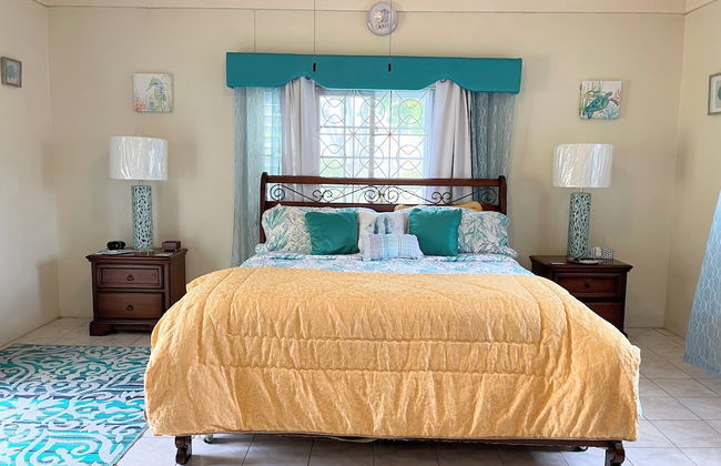 Yancey Largo Villa Perfect Jamaica Ironshore Getaway w Private Pool and Onsite Staff Services by RedAwning - Photo 6