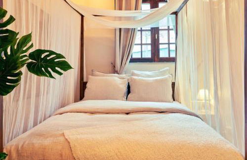 Versailles Jacuzzi - Sauna - RDC 2 - Foto 9