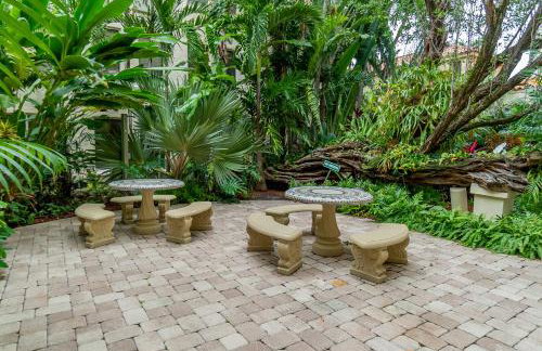 Palm Beach Island Condominiums - Photo 38