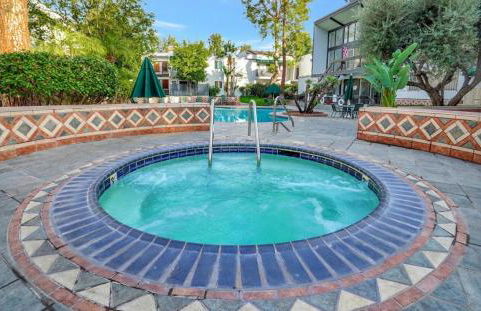 A Tranquil Retreat in Tarzana CA - Foto 56