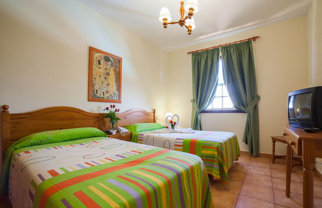 Apartamentos Oasis San Antonio - Foto 4