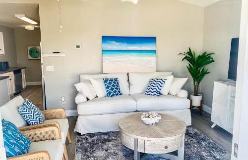 Tropical Gem/5 min beach walk - Foto 6