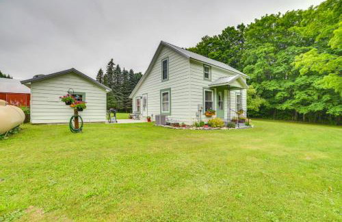 Visit Fife Lake and Traverse Bay! Farmhouse Hideaway - Foto 26