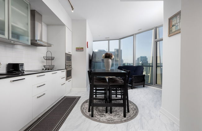 Maple Leaf Square - Photo 62