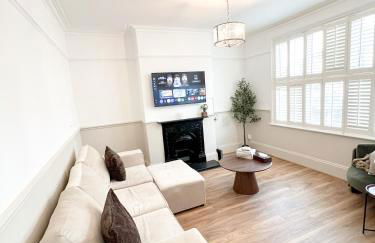 Modern Spacious 4 Bedroom Home in Greater Ldn With Garden & Parking - Photo 6