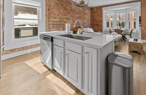 Top Floor - Mass Ave in Heart of Indy with Balcony - Foto 10