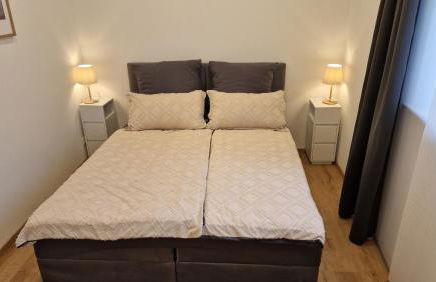 AUXBRG - 4 Zimmer, XL Wasserbett, 65 Zoll TV, XL Terrasse - Foto 43