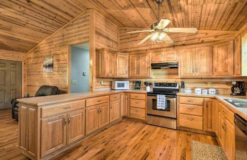 Quiet and Cozy Omaha Cabin about 20 Mi to Branson! - Foto 8